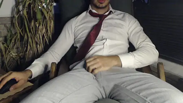 Snapshot of Naughtb0y chatting on 03/18/25, 10:37 Naughtb0y online show from 03/18/25, 10:37