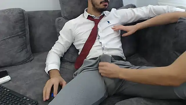 Snapshot of Naughtb0y chatting on 09/16/25, 11:55 Naughtb0y online show from 09/16/25, 11:55