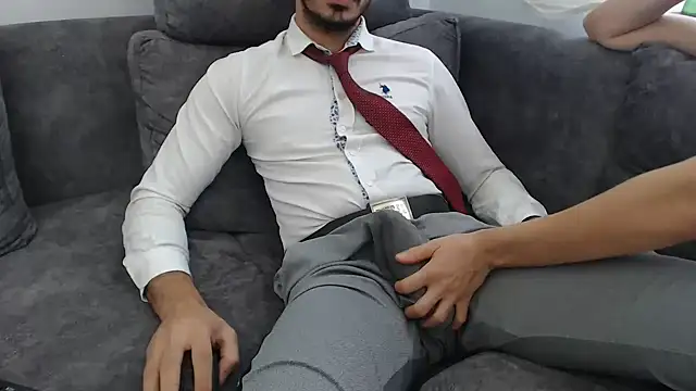 Snapshot of Naughtb0y chatting on 09/18/25, 10:28 Naughtb0y online show from 09/18/25, 10:28