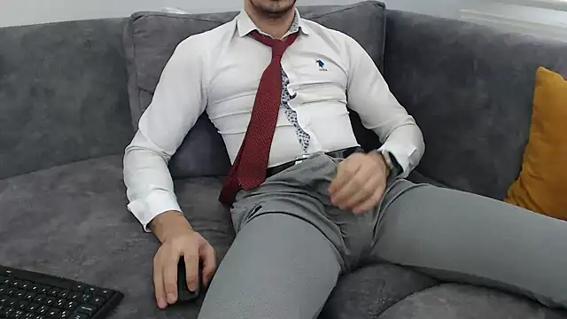 Snapshot of Naughtb0y chatting on 02/05/26, 12:10 Naughtb0y online show from 02/05/26, 12:10