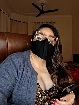 Snapshot of SEXY-Sardarni chatting on 01/08/25, 03:28 SEXY-Sardarni online show from 01/08/25, 03:28