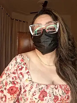 Snapshot of SEXY-Sardarni chatting on 09/19/25, 03:56 SEXY-Sardarni online show from 09/19/25, 03:56