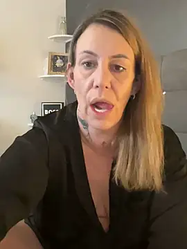 blondebitch2 online show from 02/10/25, 01:11