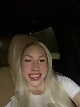 LuisaBecker online show from 03/15/25, 07:59