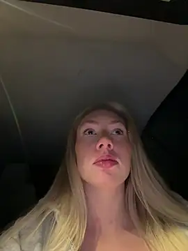 LuisaBecker online show from 02/02/26, 08:18