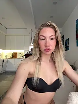 LuisaBecker online show from 03/06/26, 12:56