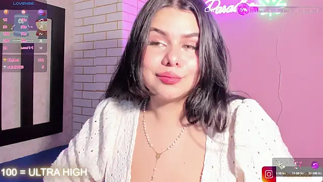 Snapshot of Putipaula3 chatting on 12/28/24, 01:29 Putipaula3 online show from 12/28/24, 01:29