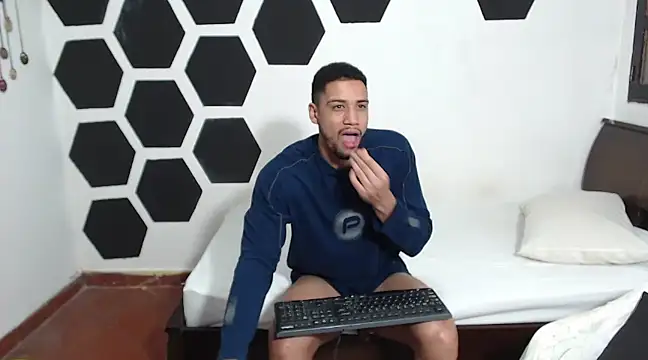 Jhors  Collens online show from 02/06/25, 08:39