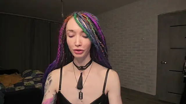 Roxy Silver online show from 12/22/24, 06:59