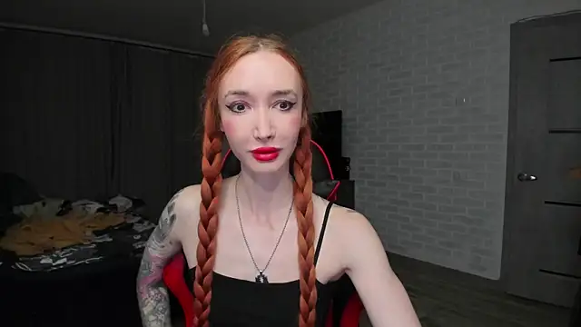 Roxy Silver online show from 10/26/25, 07:09