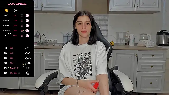 Snapshot of broosnica1 chatting on 12/24/24, 10:44 broosnica1 online show from 12/24/24, 10:44
