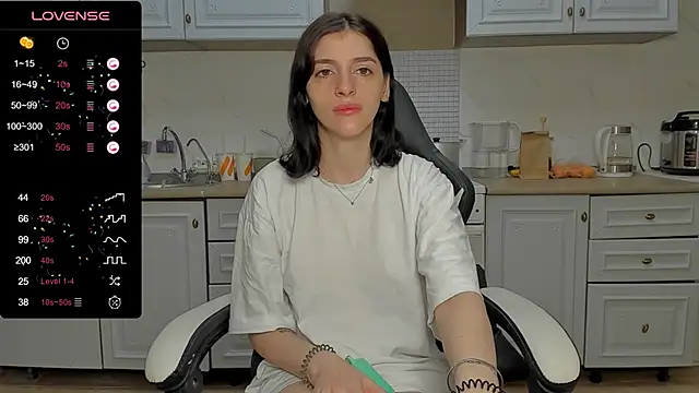 Snapshot of broosnica1 chatting on 12/30/24, 04:53 broosnica1 online show from 12/30/24, 04:53