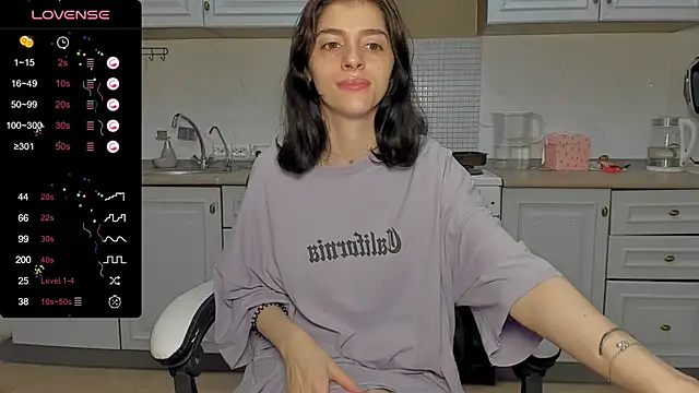 Snapshot of broosnica1 chatting on 02/03/25, 12:25 broosnica1 online show from 02/03/25, 12:25