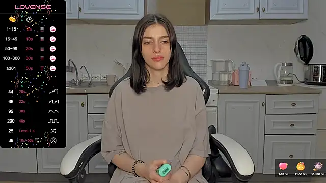 Snapshot of broosnica1 chatting on 02/07/25, 01:43 broosnica1 online show from 02/07/25, 01:43