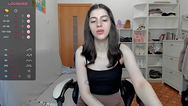 broosnica1 online show from 04/18/26, 09:02