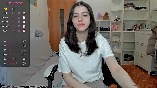 broosnica1 online show from 04/24/26, 07:33