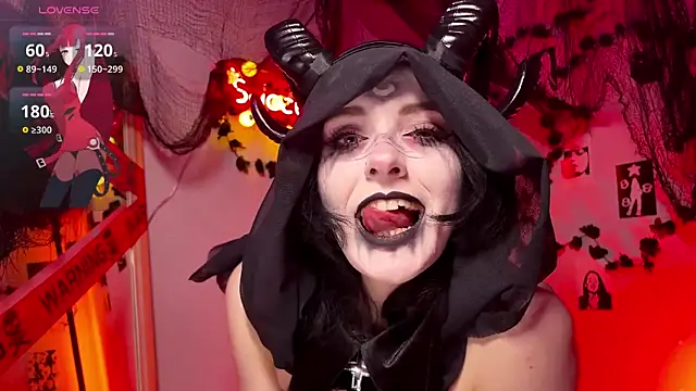 Snapshot of Alice_Succuby chatting on 10/31/25, 07:37 Alice Succuby online show from 10/31/25, 07:37