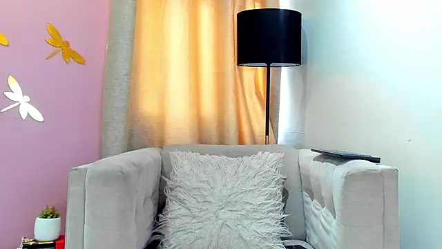 Snapshot of _AlejaCruz_ chatting on 03/01/25, 06:21 AlejaCruz online show from 03/01/25, 06:21