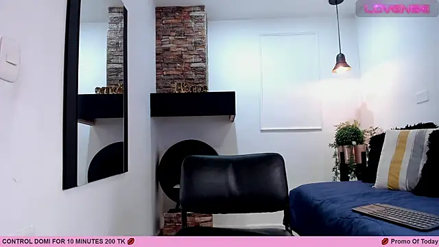 Snapshot of _AlejaCruz_ chatting on 03/02/25, 11:29 AlejaCruz online show from 03/02/25, 11:29