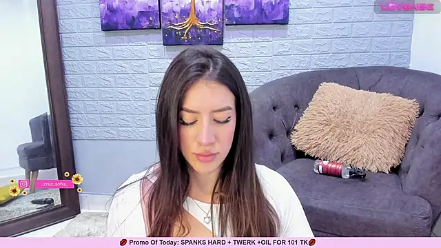 Snapshot of _AlejaCruz_ chatting on 03/12/25, 11:01 AlejaCruz online show from 03/12/25, 11:01