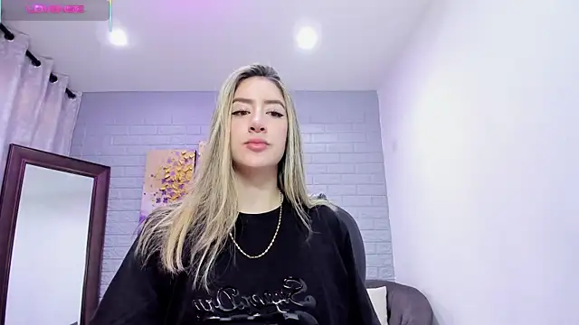 Snapshot of _AlejaCruz_ chatting on 01/11/26, 05:51 AlejaCruz online show from 01/11/26, 05:51