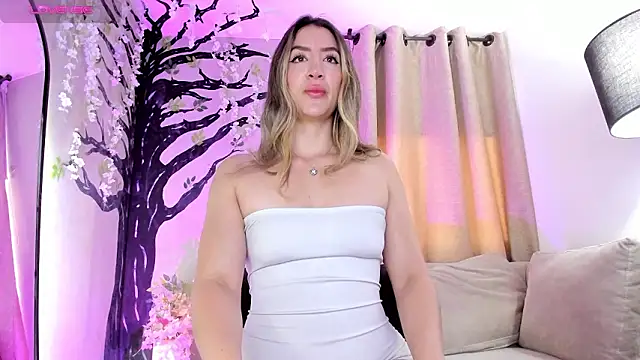 Snapshot of _AlejaCruz_ chatting on 03/01/26, 12:07 AlejaCruz online show from 03/01/26, 12:07