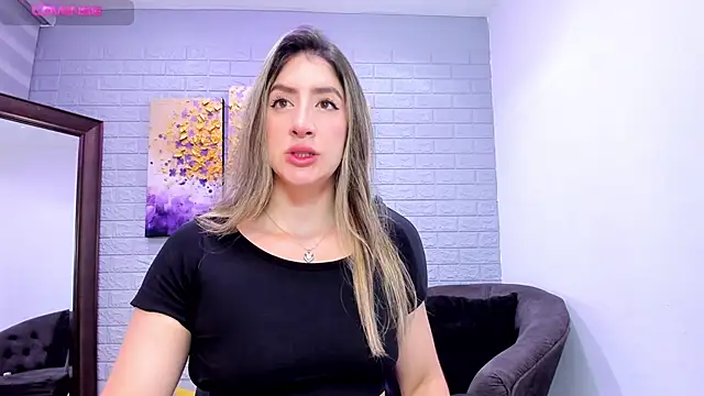  AlejaCruz  online show from 04/19/26, 12:15