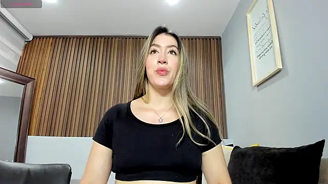Snapshot of _AlejaCruz_ chatting on 06/28/26, 06:03 AlejaCruz online show from 06/28/26, 06:03