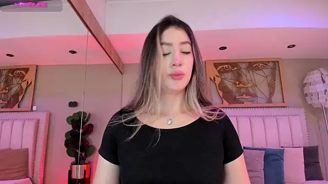 Snapshot of _AlejaCruz_ chatting on 07/16/26, 07:42 AlejaCruz online show from 07/16/26, 07:42