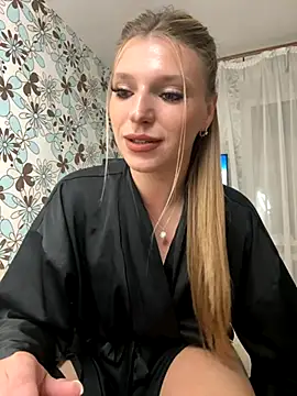 Snapshot of adel_secret chatting on 09/27/25, 06:24 adel secret online show from 09/27/25, 06:24
