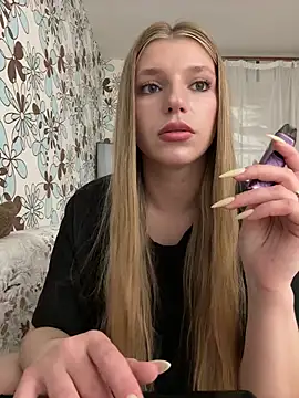 adel secret online show from 04/18/26, 07:58