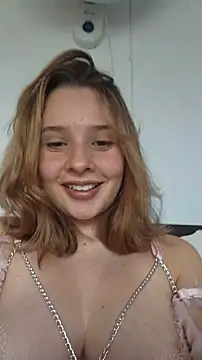 Sophy Bunny online show from 12/04/25, 04:16