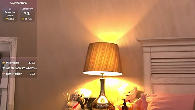 GinaMence online show from 02/10/25, 05:41