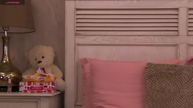 GinaMence online show from 02/16/25, 07:27