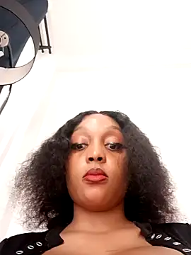 Snapshot of Busty_Bambi chatting on 12/22/24, 10:17 Busty Bambi online show from 12/22/24, 10:17