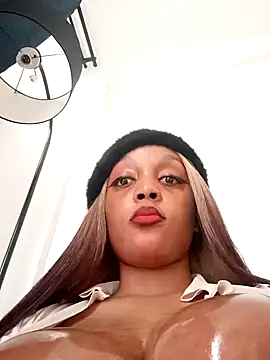 Snapshot of Busty_Bambi chatting on 12/23/24, 03:01 Busty Bambi online show from 12/23/24, 03:01