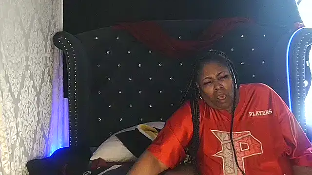 msyvette1970xh online show from 12/10/24, 03:55