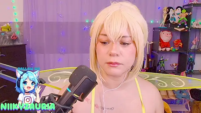 Snapshot of _niiky chatting on 02/09/26, 04:11 niiky online show from 02/09/26, 04:11