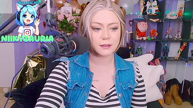 Snapshot of _niiky chatting on 02/19/26, 04:58 niiky online show from 02/19/26, 04:58