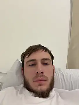 Julian128 online show from 04/18/26, 07:07