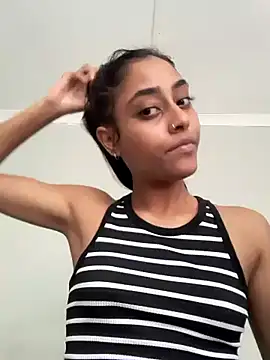 Snapshot of cleopatra-phaedra chatting on 02/25/25, 01:50 cleopatra-phaedra online show from 02/25/25, 01:50