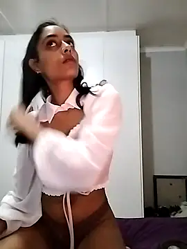 Snapshot of cleopatra-phaedra chatting on 03/06/25, 08:27 cleopatra-phaedra online show from 03/06/25, 08:27