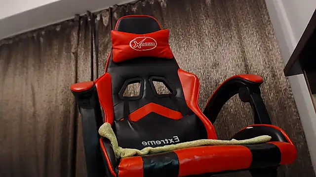 EmmaStward online show from 01/30/25, 09:47