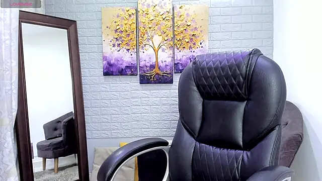  LaraMom  online show from 02/16/26, 07:54