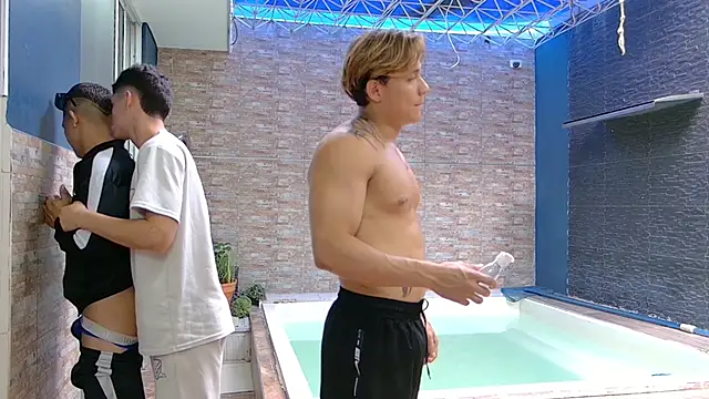 Snapshot of Boysgang_sex chatting on 03/22/25, 02:25 Boysgang sex online show from 03/22/25, 02:25