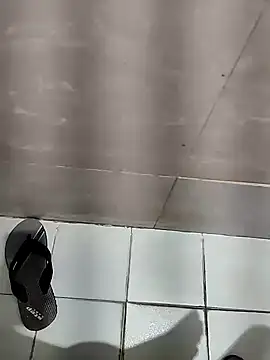 joejoe7 online show from 10/18/25, 01:41