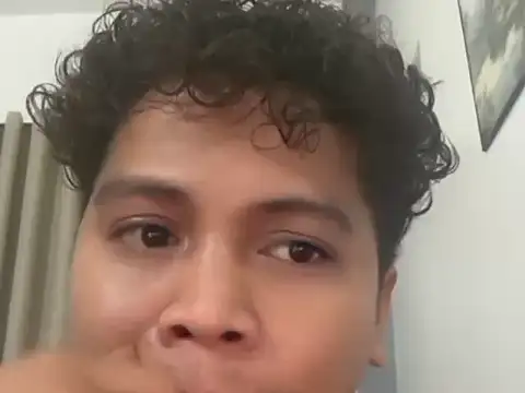 Snapshot of asian_sweetboy chatting on 02/23/26, 01:08 asian sweetboy online show from 02/23/26, 01:08