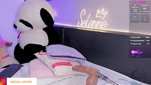 Snapshot of selenne_schmitt chatting on 02/28/25, 09:33 selenne schmitt online show from 02/28/25, 09:33