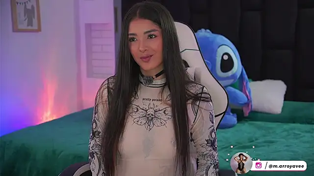 Snapshot of Marianamonroe_ chatting on 07/17/26, 11:50 Marianamonroe online show from 07/17/26, 11:50