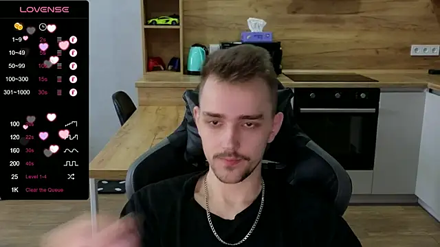 Snapshot of Larstar01 chatting on 01/12/25, 10:23 Larstar01 online show from 01/12/25, 10:23